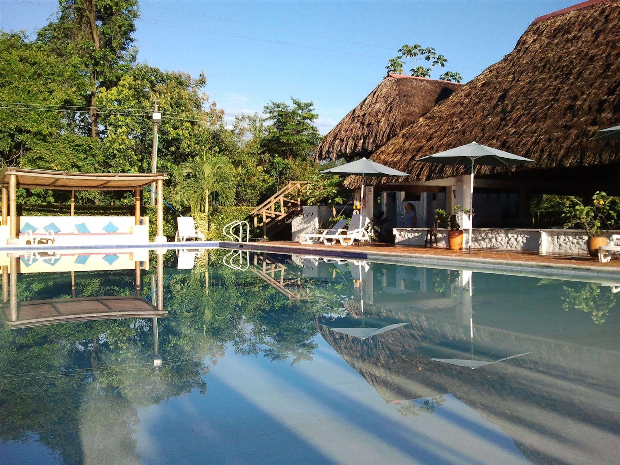 Hotel Campestre Arboretto ビリャビセンシオ エクステリア 写真