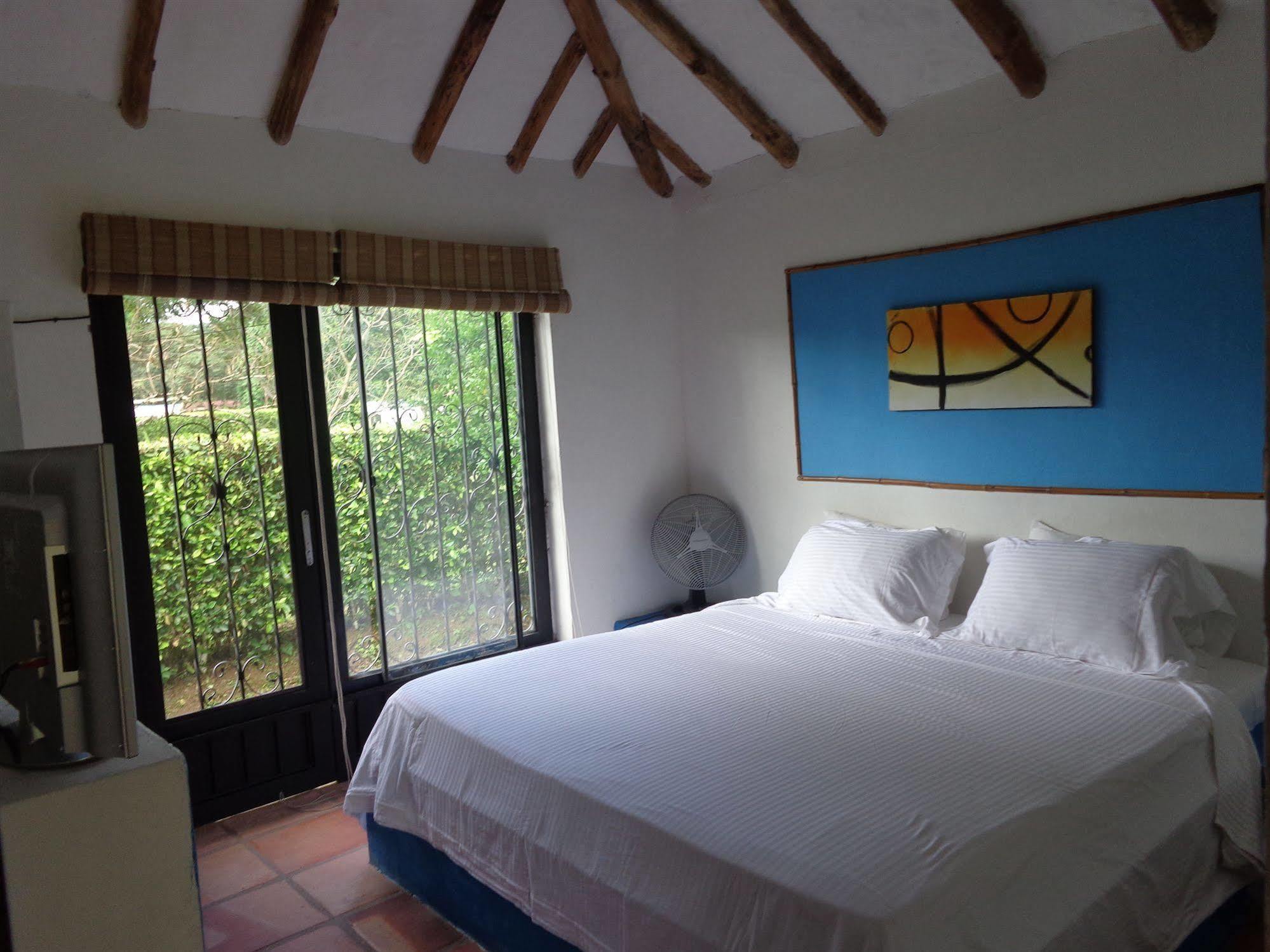 Hotel Campestre Arboretto ビリャビセンシオ エクステリア 写真