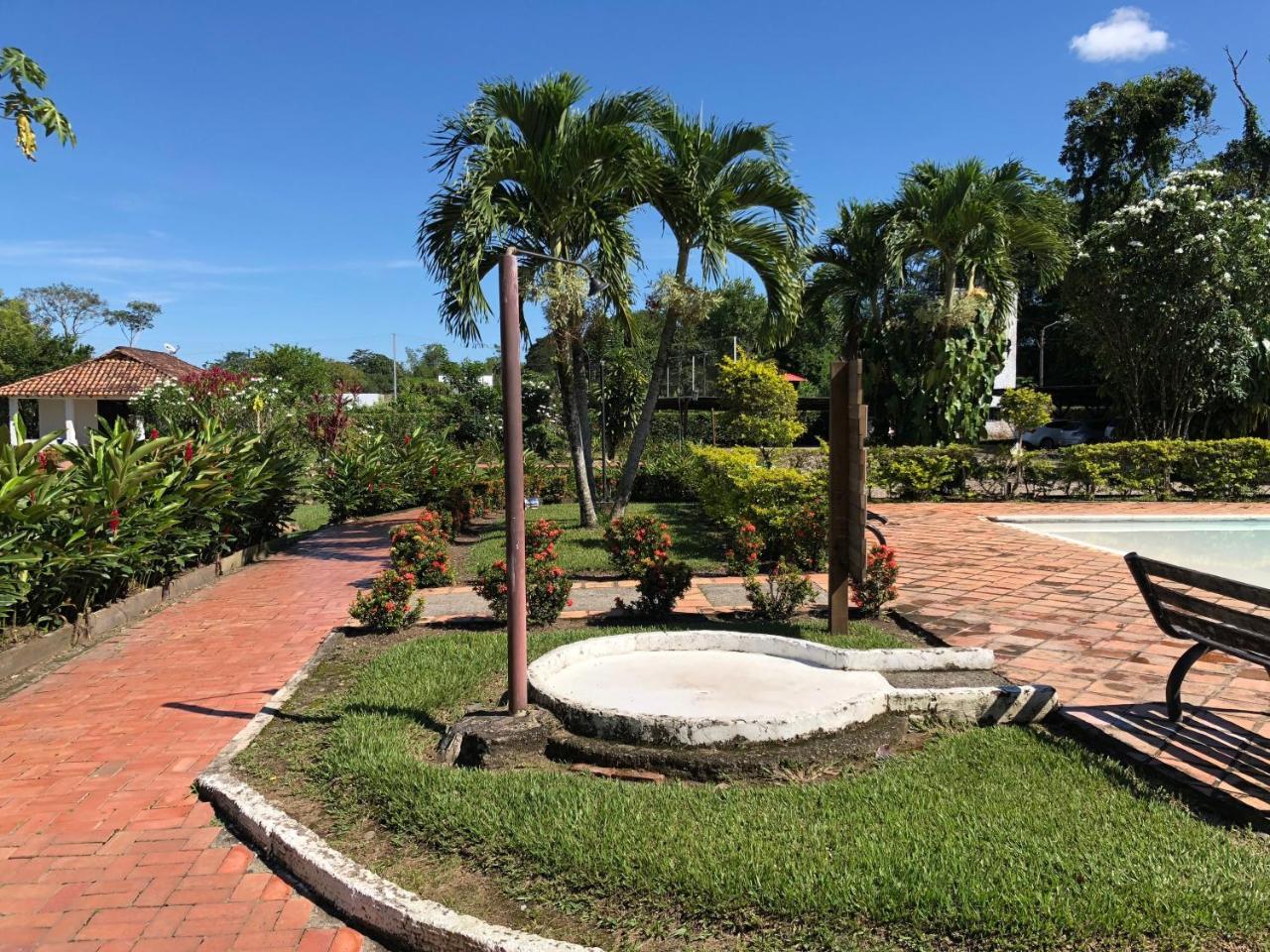 Hotel Campestre Arboretto ビリャビセンシオ エクステリア 写真